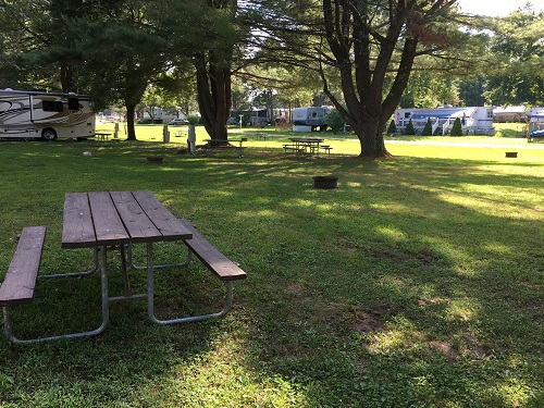 Park Map of Wolf’s Den Family Campground in East Haddam CT