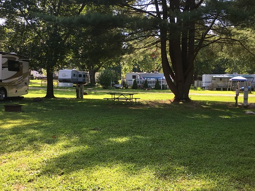 Park Map of Wolf’s Den Family Campground in East Haddam CT