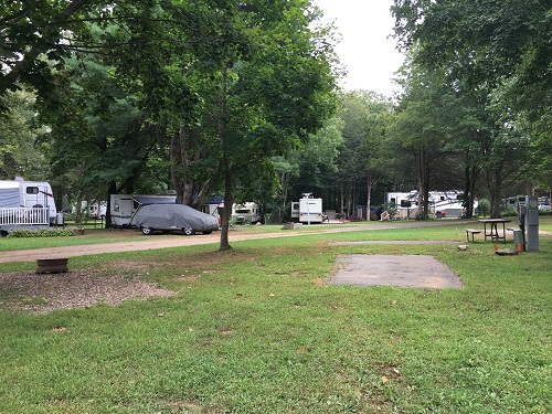 Park Map of Wolf’s Den Family Campground in East Haddam CT